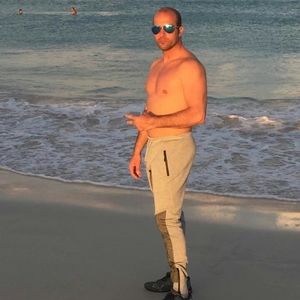 Meet your Posher, Jose rafael